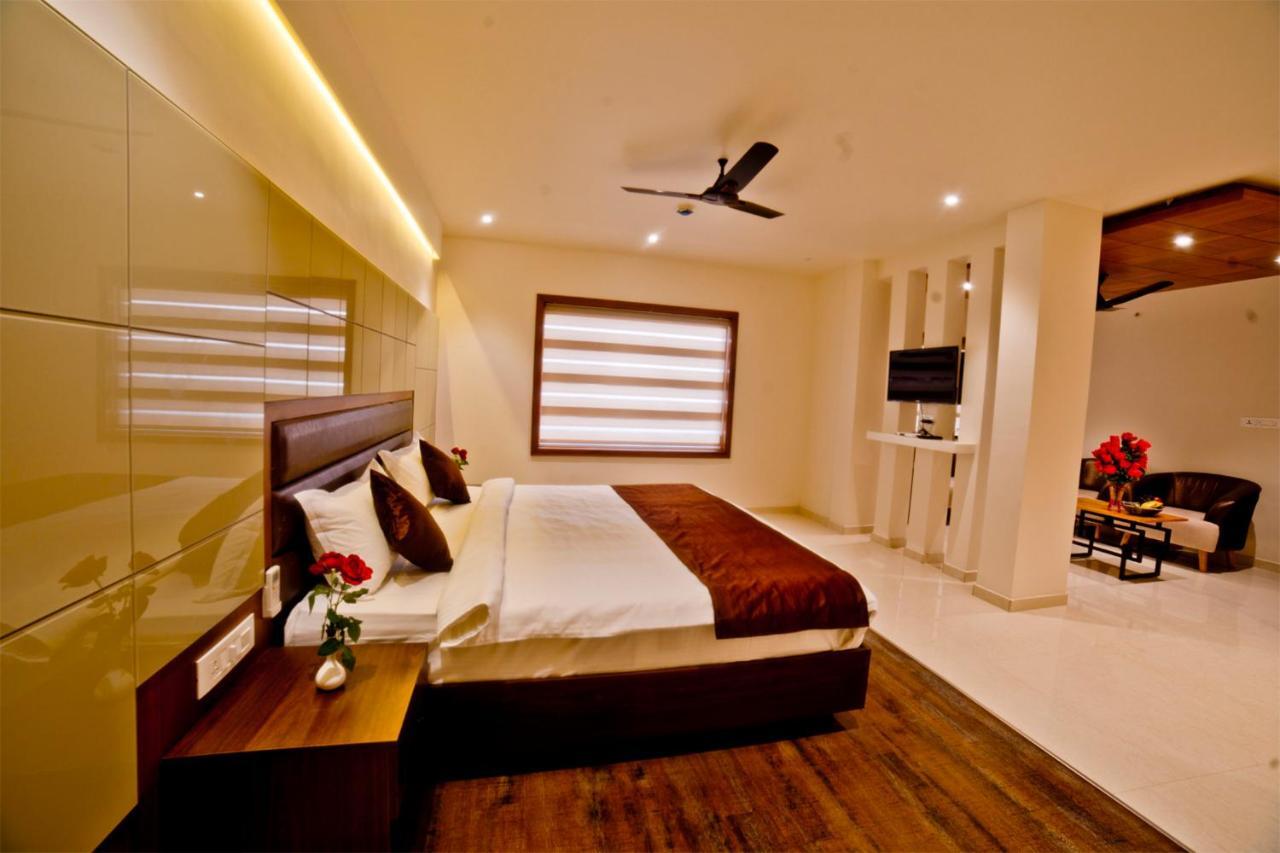 Wild Saga Hotel Thekkady Exterior photo